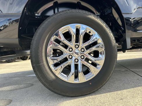 New 2025 Ford F150 Lariat w/ Equipment Group 501A Mid image 17