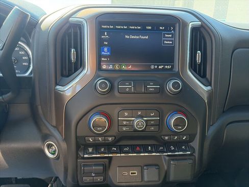 Used 2022 Chevrolet Silverado 2500 High Country w/ Z71 Off-Road Package image 16