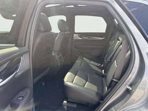 Used 2021 Cadillac XT5 Premium Luxury FWD image 11