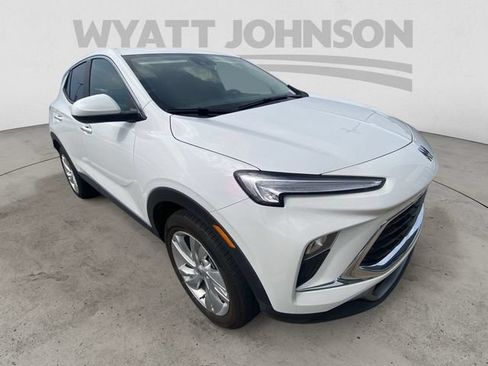 Used 2025 Buick Encore GX Preferred FWD image 13