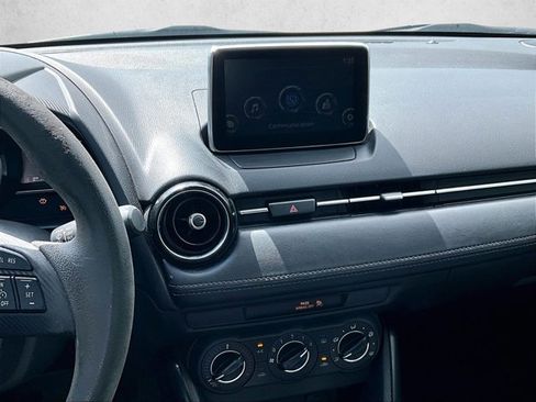 Used 2017 Toyota Yaris iA image 8