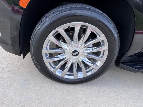 Used 2021 Cadillac Escalade Premium Luxury w/ Performance Package image 7