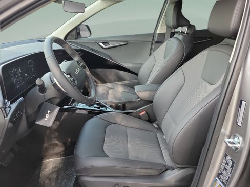 New 2026 Kia Niro Wind FWD image 16