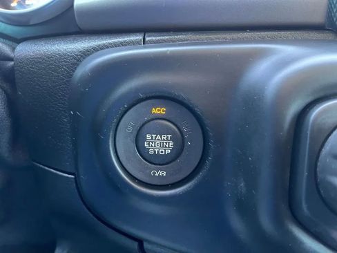 Used 2018 Jeep Wrangler Unlimited Sport S AWD/4WD image 27