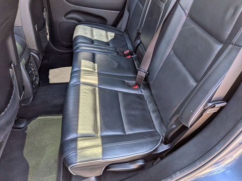 Used 2019 Jeep Grand Cherokee Overland AWD/4WD image 23