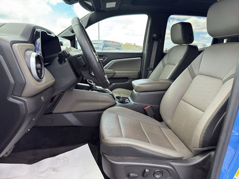 Used 2026 Chevrolet Colorado ZR2 w/ Technology Package AWD/4WD image 9
