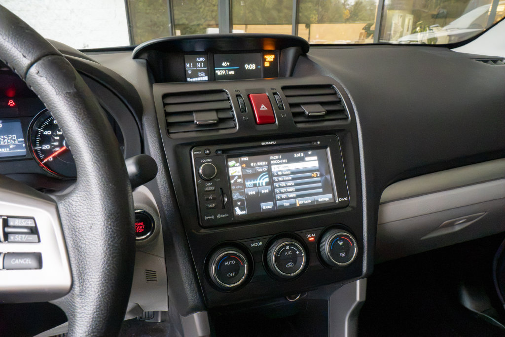 Used 2015 Subaru Forester 2.5i Touring w/ Eyesight & Navigation System AWD/4WD image 11