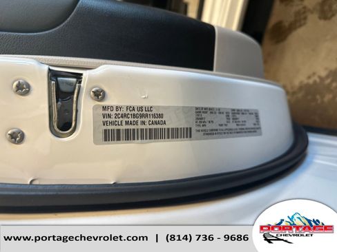 Used 2024 Chrysler Pacifica Touring-L FWD image 32