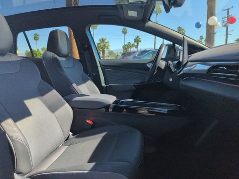 Certified 2025 Volkswagen ID.4 Pro S w/ ID.4 Black Package image 23