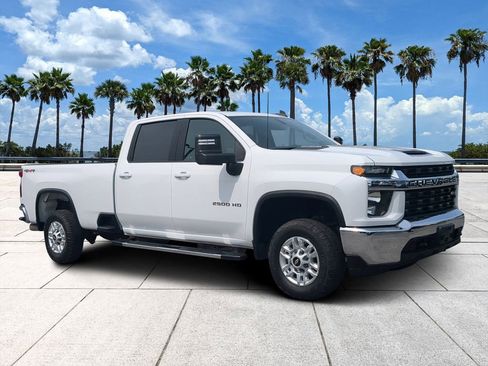 Used 2023 Chevrolet Silverado 2500 LT AWD/4WD image 2