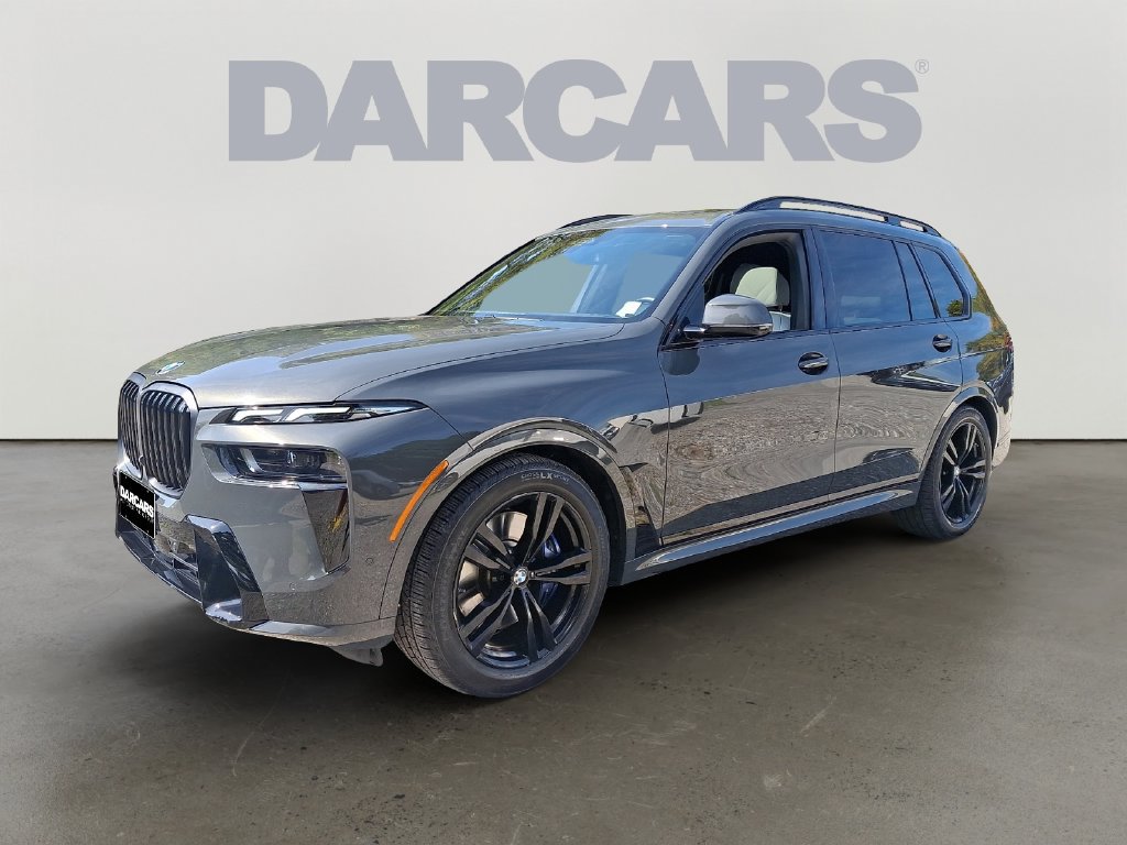 Used 2024 BMW X7 xDrive40i w/ M Sport Package AWD/4WD image 3