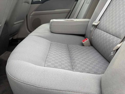 Used 2010 Ford Fusion SE FWD image 15
