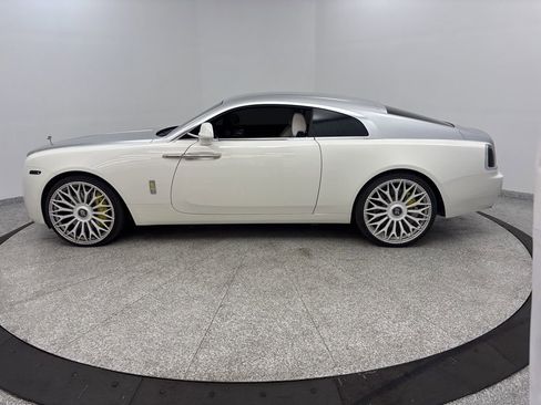 Used 2016 Rolls-Royce Wraith RWD image 4