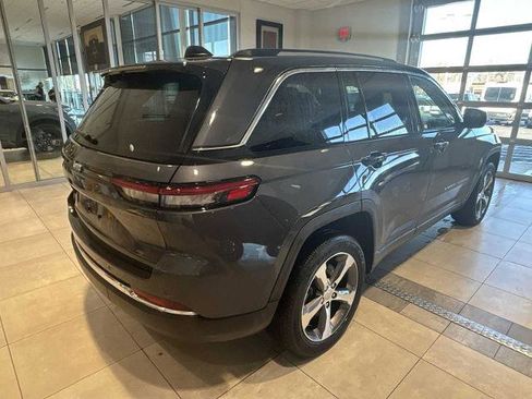 Used 2022 Jeep Grand Cherokee Limited 4xe image 3