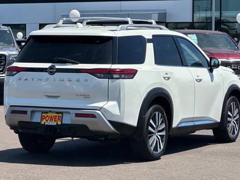 Used 2022 Nissan Pathfinder Platinum AWD/4WD image 4