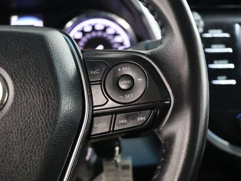 Used 2019 Toyota Camry SE FWD image 22