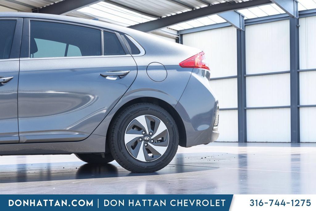 Used 2017 Hyundai Ioniq SEL FWD image 30
