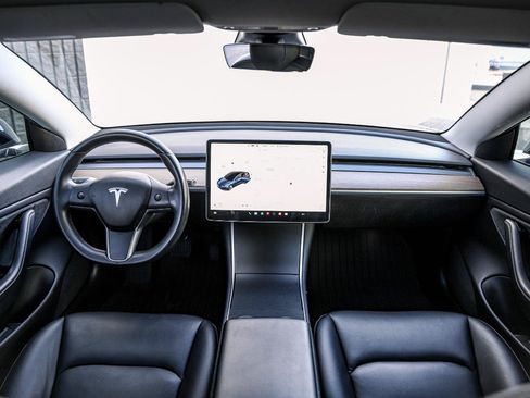 Used 2018 Tesla Model 3 Mid Range RWD image 15