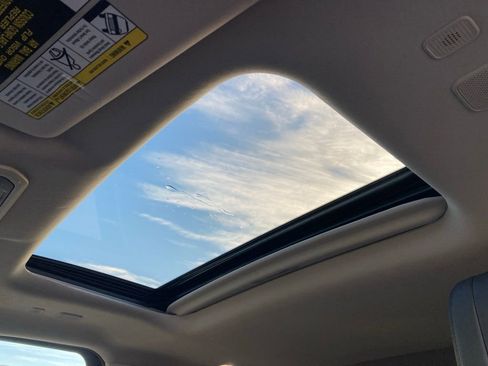 Used 2024 Toyota Sequoia Limited image 13