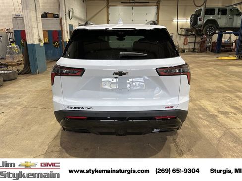 New 2026 Chevrolet Equinox RS w/ Convenience Package III AWD/4WD image 11