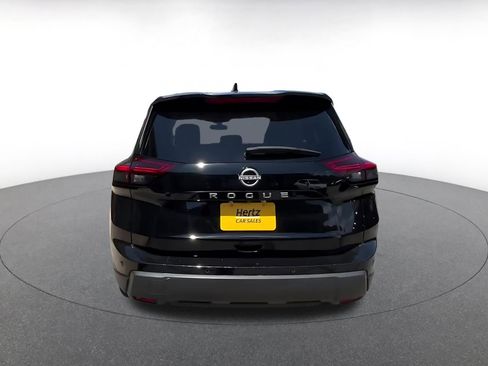 Used 2025 Nissan Rogue SV FWD image 12