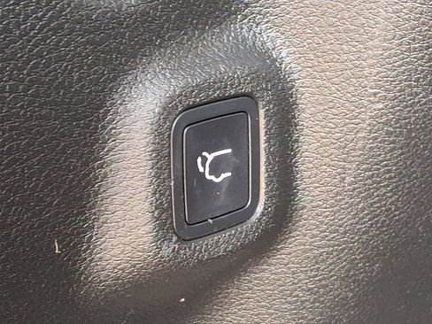 Certified 2022 Jeep Compass Latitude w/ Convenience Group image 30