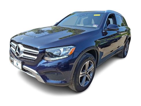Used 2018 Mercedes-Benz GLC 300 4MATIC image 3