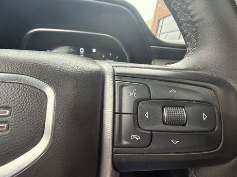 Used 2023 GMC Yukon XL SLT w/ SLT Premium Package AWD/4WD image 28