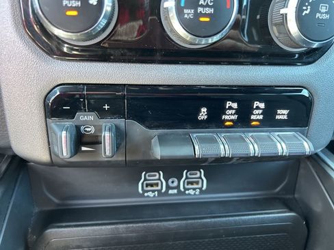 Used 2025 RAM 1500 Big Horn image 27