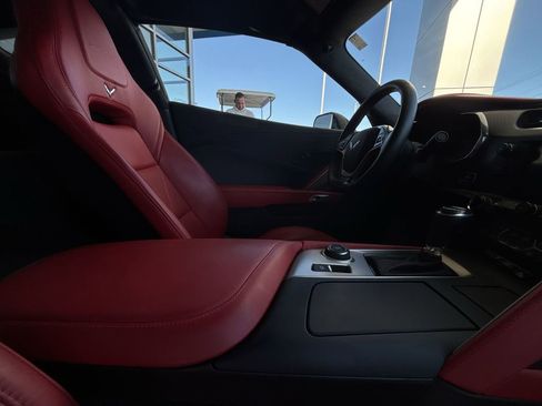 Used 2015 Chevrolet Corvette Z06 w/ 3LZ Preferred Equipment Group image 15