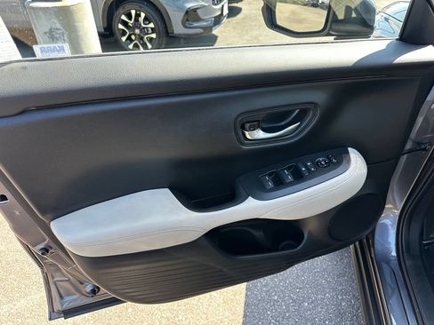 Certified 2024 Honda HR-V LX image 23