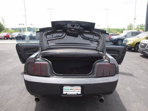Used 2007 Ford Mustang Convertible RWD image 5
