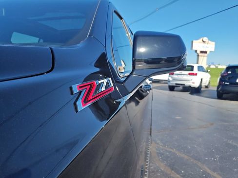 Used 2024 Chevrolet Tahoe Z71 w/ Luxury Package AWD/4WD image 30