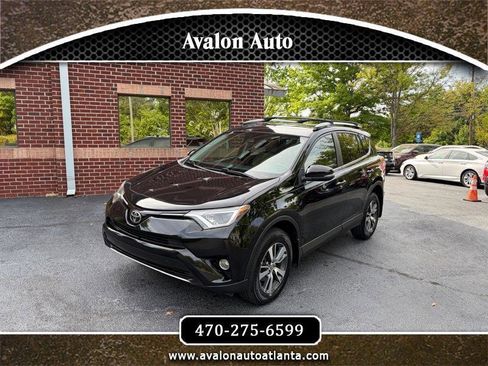 Used 2017 Toyota RAV4 XLE FWD image 1