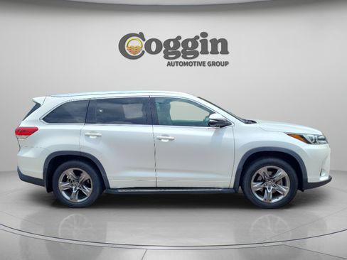 Used 2019 Toyota Highlander Limited Platinum AWD/4WD image 6