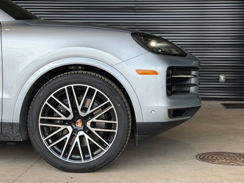 New 2026 Porsche Cayenne Coupe AWD/4WD image 11