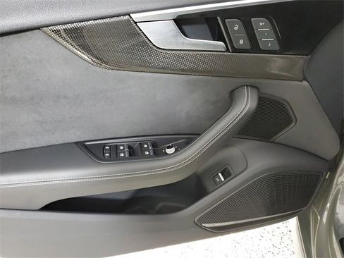 Used 2023 Audi S4 Premium Plus image 16