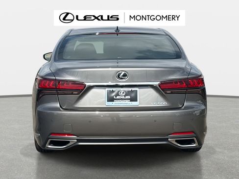 Used 2023 Lexus LS 500 w/ Interior Upgrade Package image 4