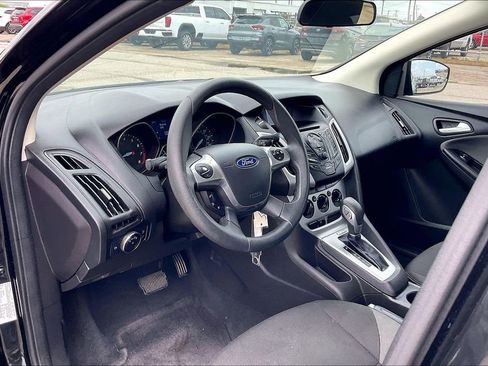 Used 2014 Ford Focus SE FWD image 13