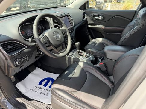 Used 2022 Jeep Cherokee Trailhawk w/ Sound & Nav Group AWD/4WD image 12