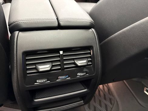 Used 2024 BMW X5 xDrive40i w/ Premium Package AWD/4WD image 28