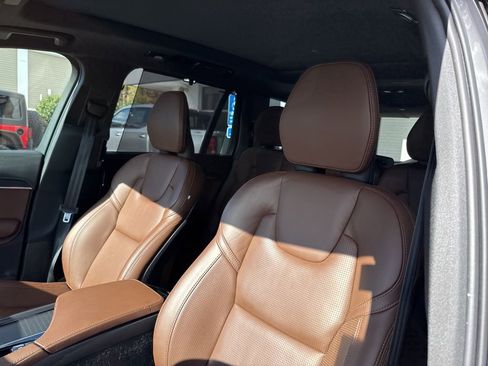 Used 2025 Volvo XC90 B6 Ultra image 16