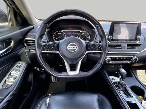 Used 2020 Nissan Altima 2.5 SR FWD image 6