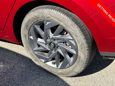 Used 2024 Hyundai Elantra SEL FWD image 4