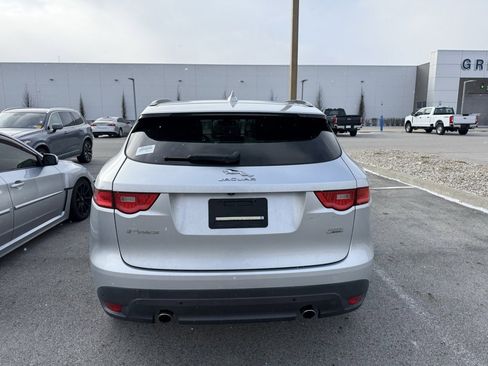 Used 2019 Jaguar F-PACE Premium image 8