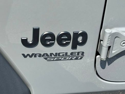 Used 2021 Jeep Wrangler Sport AWD/4WD image 11