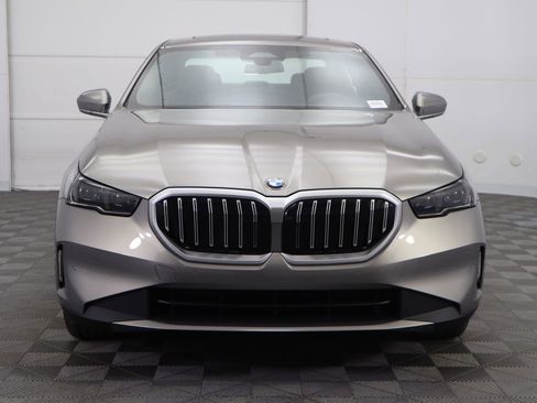 Certified 2025 BMW 530i xDrive w/ Premium Package image 3