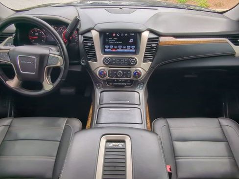 Used 2016 GMC Yukon Denali RWD image 17