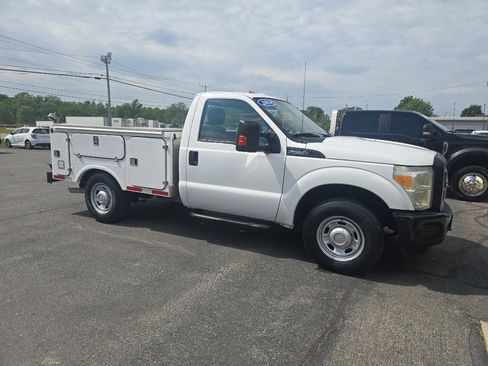 Used 2014 Ford F250 XL w/ Power Equipment Group RWD image 22
