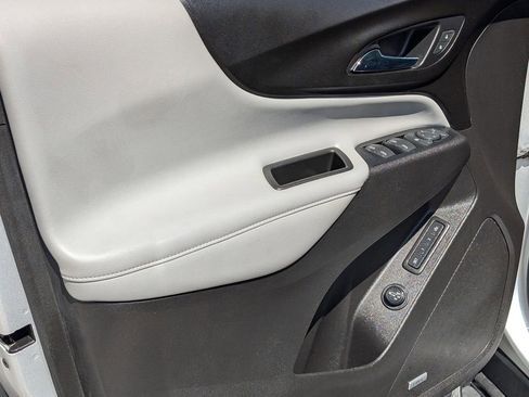 Used 2019 Chevrolet Equinox Premier FWD image 15